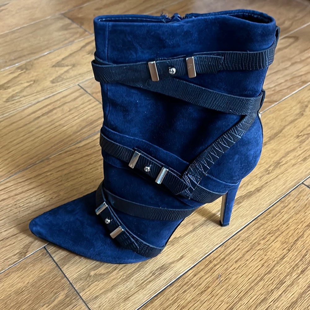 Guess Parley Suede Navy Blue Boot - Size 9.5